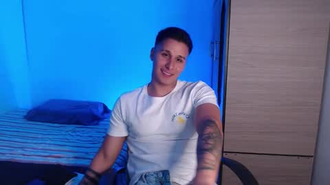 VALENTINO online show from March 1, 10:31 pm