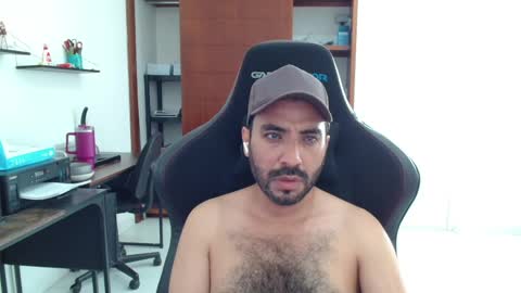 Roberto Carlos online show from May 15, 9:23 pm