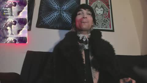 david guzman i model independenthelp me with a thumbs up online show from January 15, 2:15 am