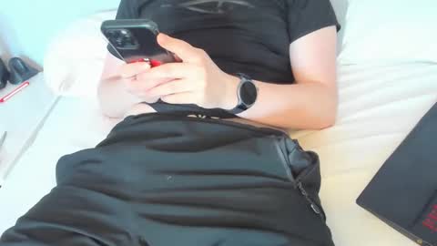 D online show from April 4, 11:51 am