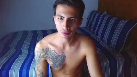 velk_hot1 online show from April 17, 10:34 pm