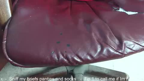 Erik online show from November 25, 9:33 am