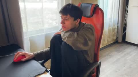 vialeras online show from April 19, 12:15 pm