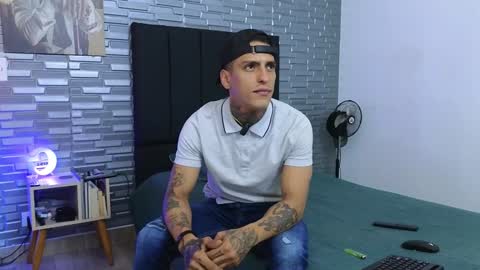 Victor cardenas online show from January 26, 8:02 pm