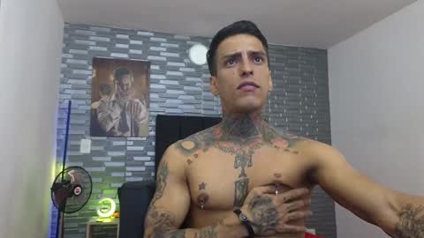 Victor cardenas online show from December 28, 7:01 pm