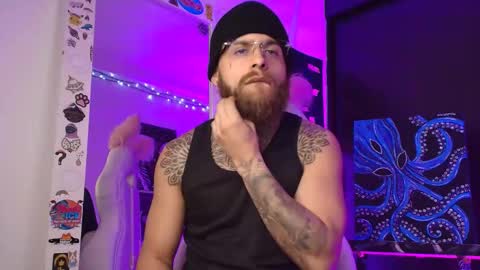 vickingcock7 online show from December 17, 5:25 am