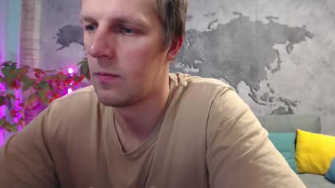 vikingchrisss online show from December 18, 12:45 pm