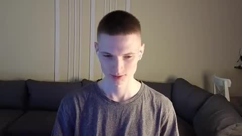 Max online show from March 25, 2:21 pm