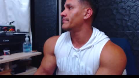 Viktor Herrera online show from December 23, 3:50 am