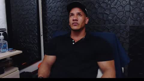 Viktor Herrera online show from January 7, 2:33 am