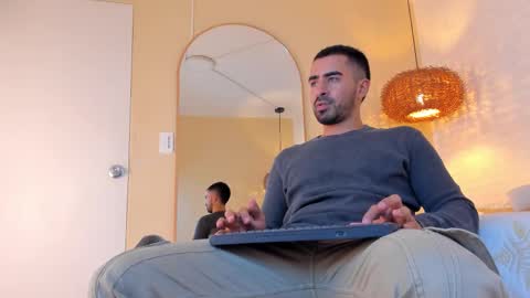 VINCE online show from December 1, 6:16 am