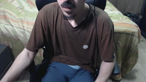 Snapshot of vincebruv chatting on December 16, 12:48 am Vince Bruv online show from December 16, 12:48 am