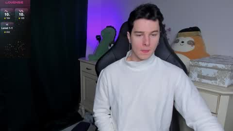 Vincent Strong online show from December 14, 1:45 am