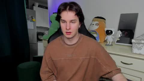 Vincent Strong online show from April 22, 9:36 am