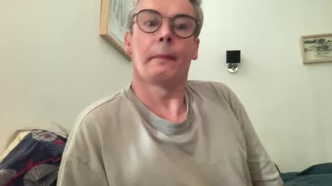 virgile073 online show from May 2, 4:21 pm