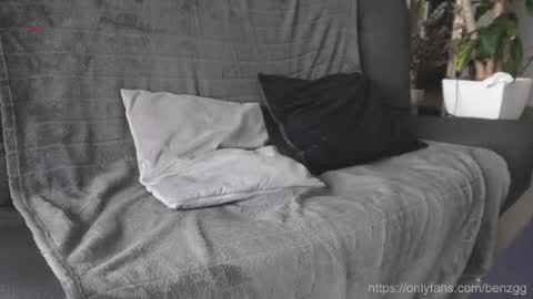 VITO BENZ online show from November 19, 9:25 pm