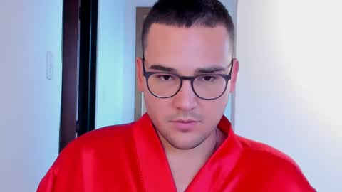 Vito Ferrer online show from February 24, 12:05 pm