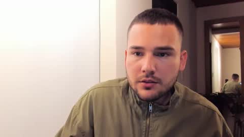 Vito Ferrer online show from February 20, 12:30 am