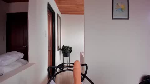 Vito Ferrer online show from October 20, 10:02 pm