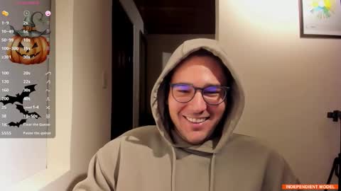 Vito Ferrer online show from October 12, 9:25 am