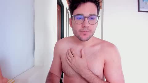 Vito Ferrer online show from November 24, 12:17 pm