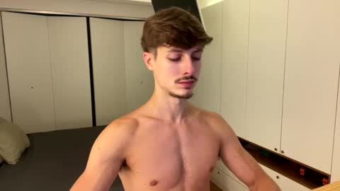 vitoraugustoxxx online show from May 26, 7:54 pm