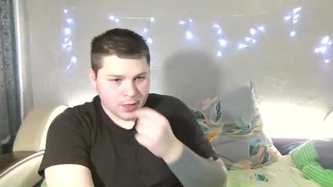 Volshebnik1302 online show from January 16, 6:16 pm