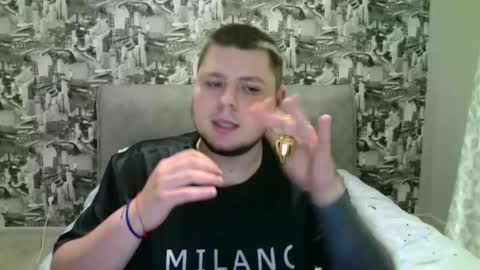 Volshebnik1302 online show from October 28, 7:38 pm