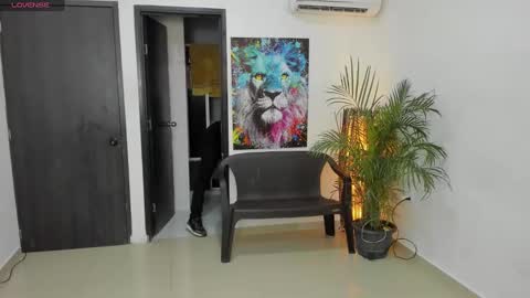 voyeurism_guys online show from September 19, 11:15 pm