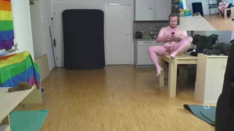 Snapshot of waldw123 chatting on September 14, 11:56 am Yarlim online show from September 14, 11:56 am