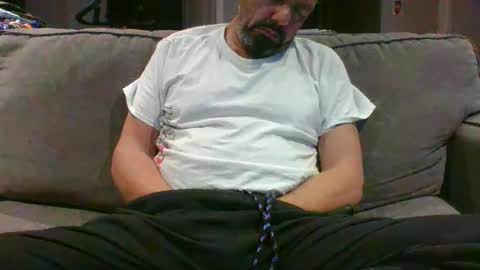 Snapshot of walker033 chatting on December 7, 7:05 am walker033 online show from December 7, 7:05 am