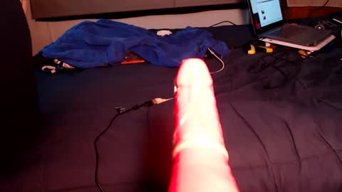 wants online show from January 1, 4:07 am