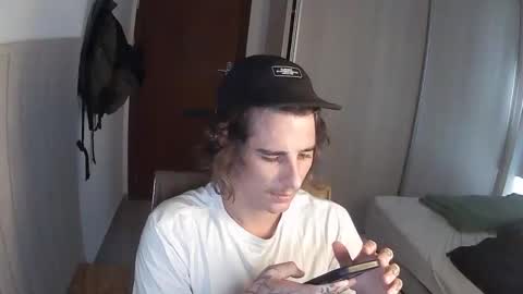 wave_boyy online show from April 16, 12:27 pm