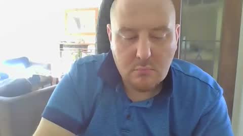 JustMeCoverYou online show from October 20, 12:53 pm