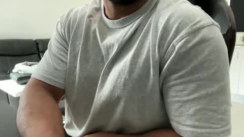 Weapon X online show from February 1, 10:30 pm