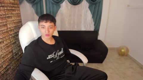 Wesley Boy online show from February 13, 7:41 pm