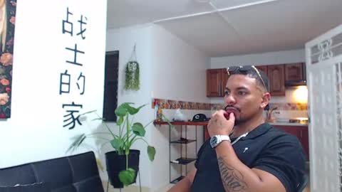 Wesley Rogger online show from February 20, 11:49 pm