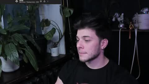 Gus online show from December 13, 9:32 pm