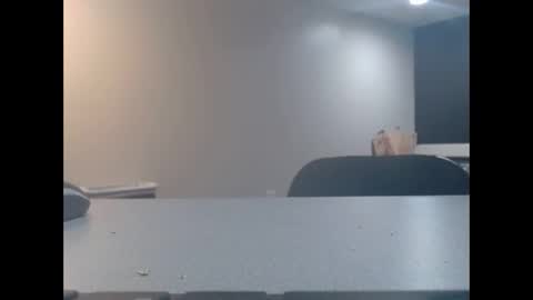 Snapshot of whynot6913 chatting on November 2, 6:17 am whynot6913 online show from November 2, 6:17 am