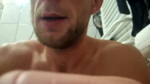 Snapshot of wildmike93 chatting on October 19, 11:30 pm wildmike93 online show from October 19, 11:30 pm