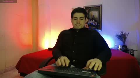 william_steel_ online show from April 6, 11:44 am