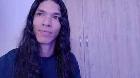 willy_veins online show from April 13, 7:03 pm