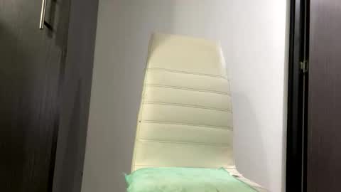 Winniethephoota online show from December 17, 1:02 am