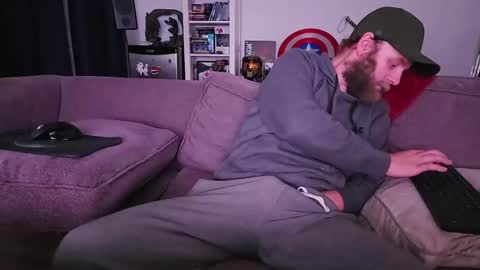 winter117 online show from December 14, 6:09 am