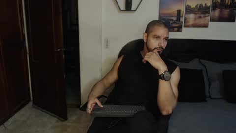 Magnus Dark independent model online show from January 7, 1:39 am