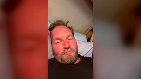 wolf198732 online show from May 1, 12:48 am