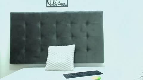  W O L F  online show from February 19, 11:28 am