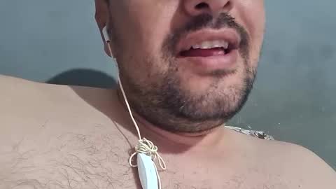 Snapshot of wolfrot chatting on February 14, 2:07 am wolf boy online show from February 14, 2:07 am