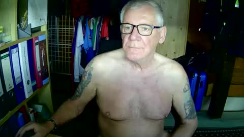 Always Horny online show from May 19, 11:05 am