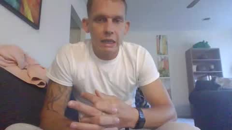 LongNThrobbn online show from November 11, 9:31 pm